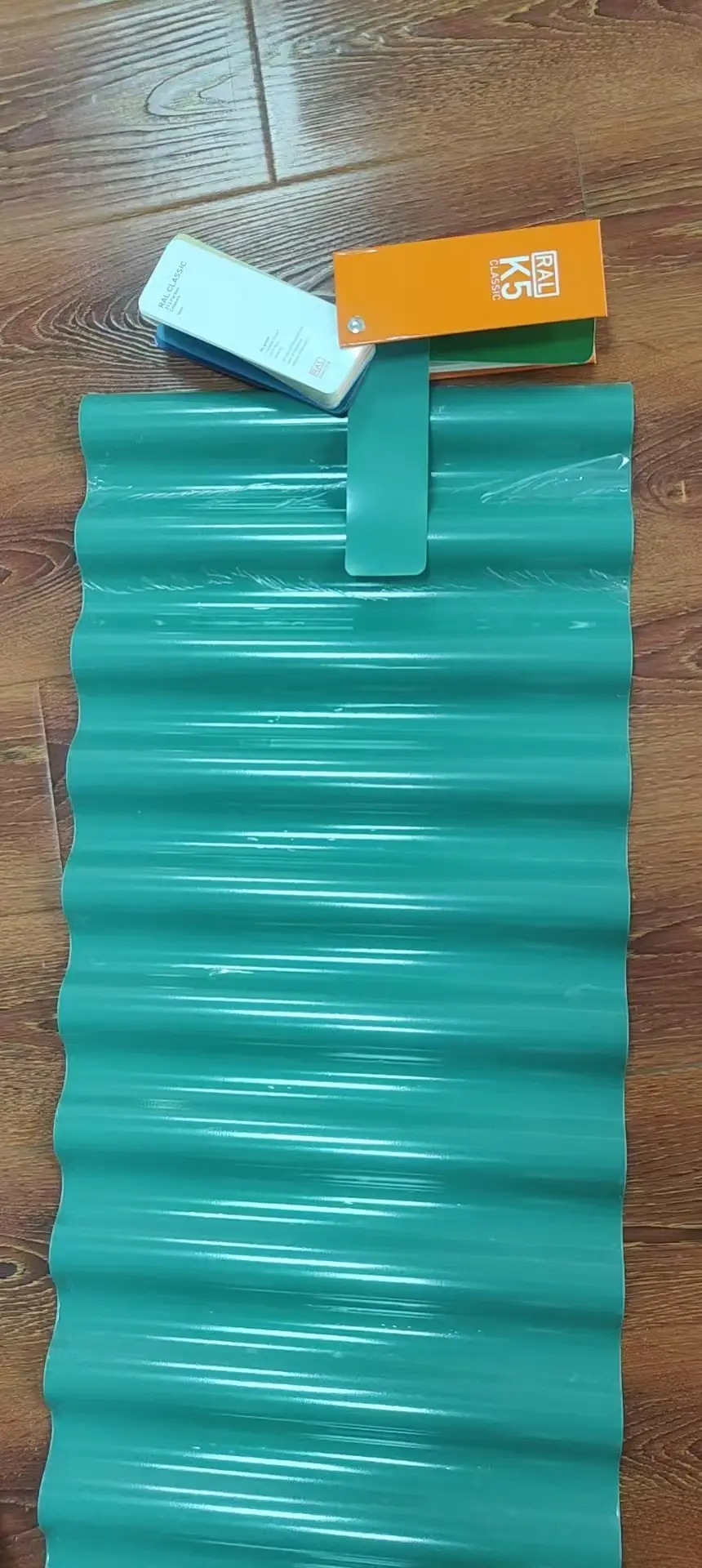 如何評估彩鋼板生產(chǎn)廠(chǎng)，哪個(gè)值得選？這里為你深度剖析